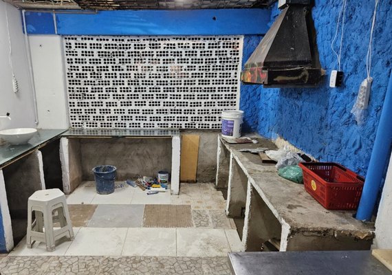 Vigilância Sanitária de Maceió interdita bar em condições insalubres na Jatiúca