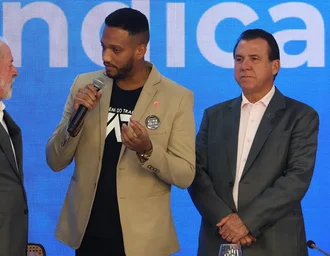 Ex-balconista de farmácia mobilizou trabalhadores para reduzir jornada
