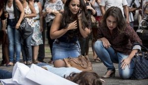 'Rock Story': Fique ligado! Julia vê Alex na rua e sofre grave acidente