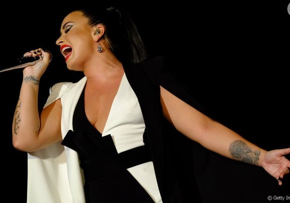 Cantora Demi Lovato se pronuncia sobre overdose