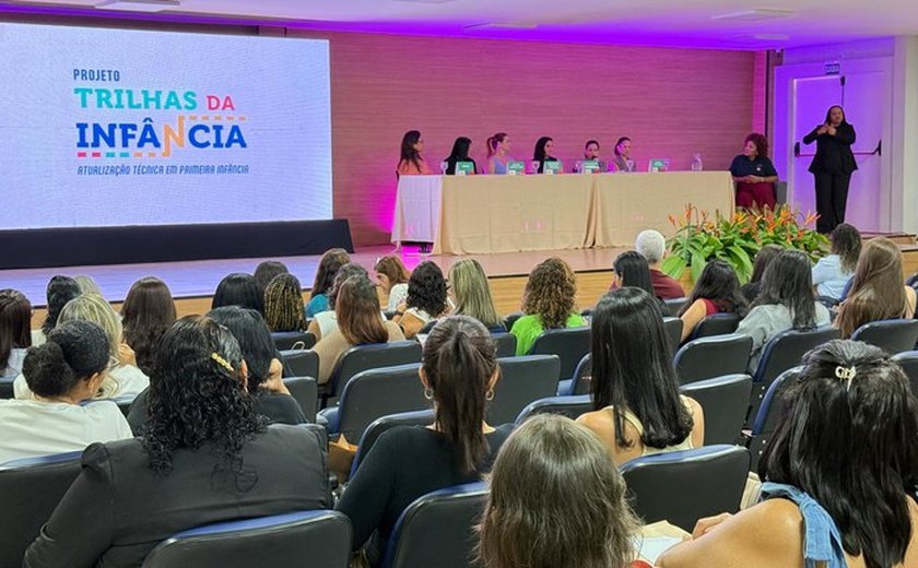 Formação de educadores reforça atendimento às crianças em bairros afetados pelo afundamento de solo