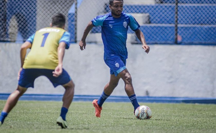 Zaga e meio-campo do CSA serão alterados