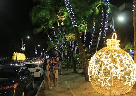 Decoração natalina foi reduzida em 40% em Maceió