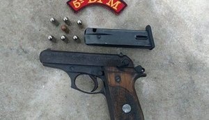 Homem é preso com arma de fogo e munições no Benedito Bentes