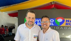 Junto de vereador, Boulos anuncia Pontos de Apoio para entregadores por aplicativos em Maceió