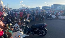 Homem é assassinado a tiros em frente a loja de peças de motocicleta no Centro de Maceió