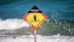 Cinco banhistas são resgatados de afogamento na Praia do Francês, em Marechal Deodoro