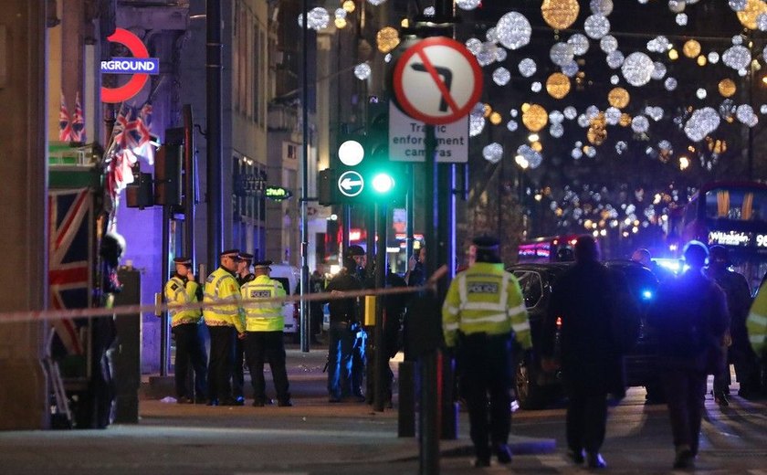 Após fechar por suspeita de tiros, estação de metrô em Londres é reaberta