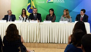 MEC vai incentivar cinemas acessíveis a surdos, cegos e autistas em todo o país