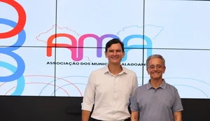 Governador em exercício visita AMA e destaca integração entre Estado e municípios