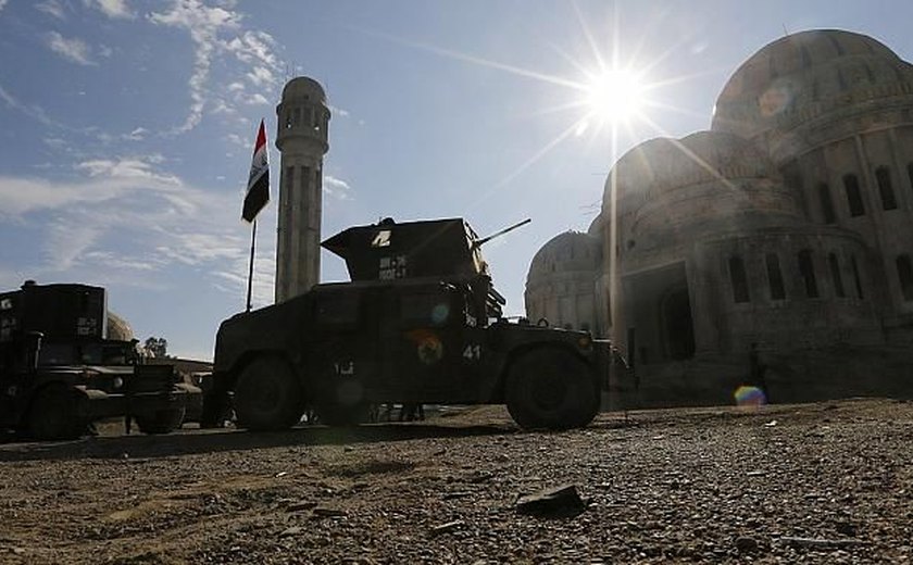 Estado Islâmico destrói mesquita de Mossul onde proclamou califado