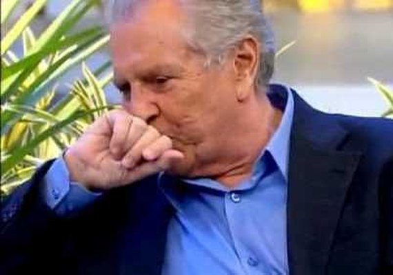 Doença tira comediante Carlos Alberto de Nóbrega de cena