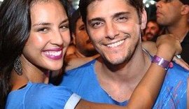 Bruno Gissoni e Yanna Lavigne estão noivos; casal planeja casamento ao ar livre