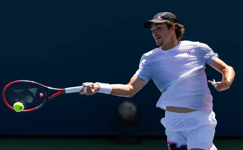 João Fonseca é superado por número 22 do mundo e se despede do US Open