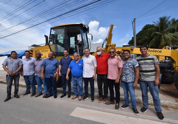 Governo autoriza creche Cria em São Miguel dos Milagres e entrega equipamentos