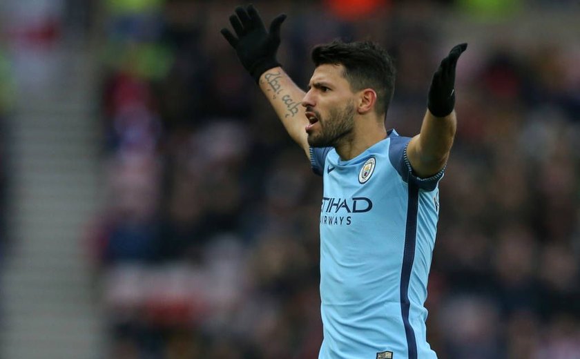 Aguero marca, City vence fora e assume a terceira posição no Inglês