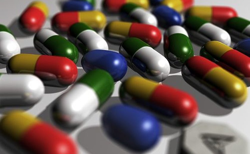 Farmacêuticos alertam para riscos da automedicação