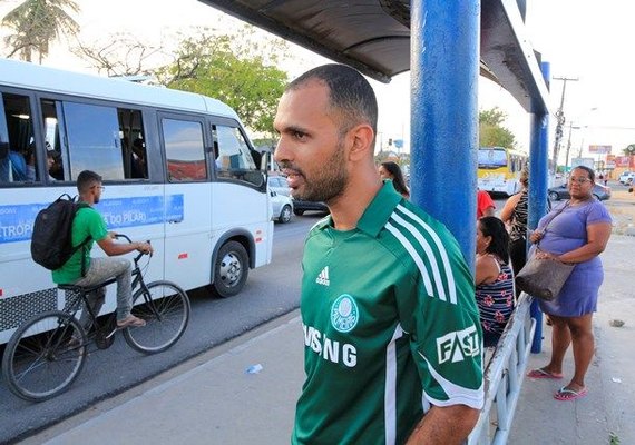 Abaixo-assinado tenta barrar reajuste na tarifa de ônibus em Maceió