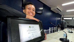 Ex-aluno do Senac Alagoas recebe comenda de Mérito Cívico por sua atuação na cultura