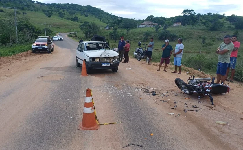 Motorista foge após causar acidente grave com adolescente em Água Branca