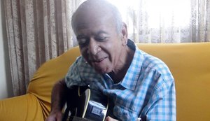 Autor de 'Minha Sereia', cantor alagoano Carlos Moura morre aos 73 anos