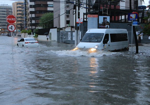 Maceió registra 76mm de chuvas em 24 horas, volume 76% do esperado para março