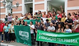 Sinteal pressiona e novo PCCS da Educação é aprovado na ALE