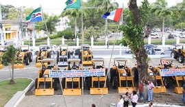 Milhares de agricultores e pecuaristas recebem tratores e caminhões térmicos