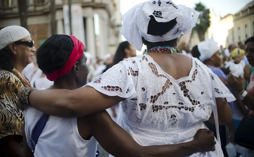Ataques a símbolos religiosos reacendem debate sobre intolerância