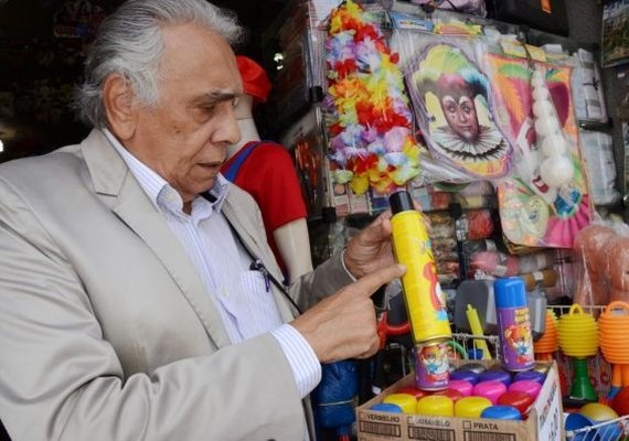 Vigilância Sanitária orienta sobre o uso de espumas, confetes e serpentinas no Carnaval