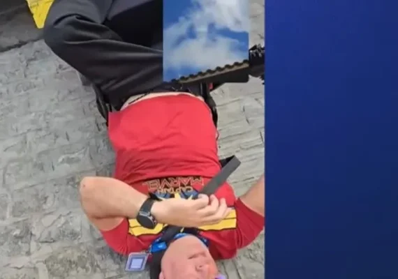 Cadeirante cai de plataforma de elevador de ônibus em Maceió e denúncia falta de estrutura