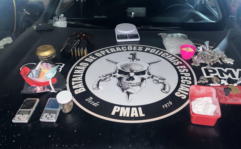PM apreende duas armas de fogo e drogas em ações no litoral Norte