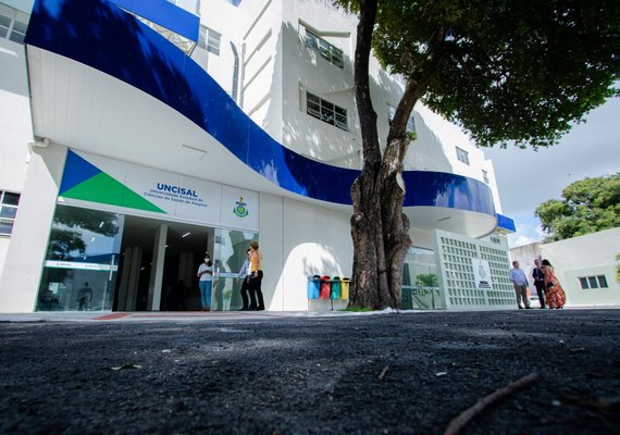 Justiça decide futuro dos 158 alunos da Uncisal nesta quinta-feira