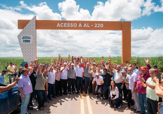 Governo de Alagoas entrega estrada que liga povoados em Junqueiro à BR-101