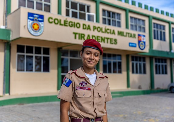 Aluna do Colégio da Polícia Militar é selecionada em 1º lugar para representar Alagoas no Parlamento Juvenil do Mercosul