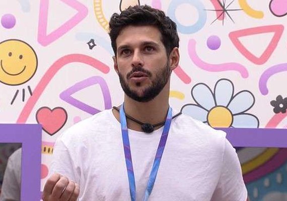 Rodrigo, do BBB 22, dispara: 'Sou sua primeira opção?'
