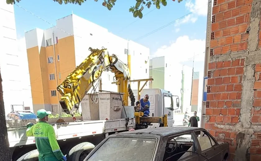 Operação Lata Velha remove sucatas abandonadas das ruas de Maceió