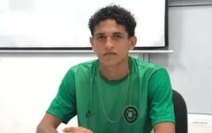 João Guilherme Clemente da Silva, o Cabelinho, disputou cinco jogos da Segunda Divisão do Campeonato Alagoano