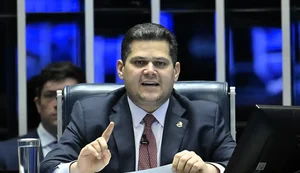 Davi Alcolumbre manda arquivar PEC da Blindagem após rejeição da CCJ