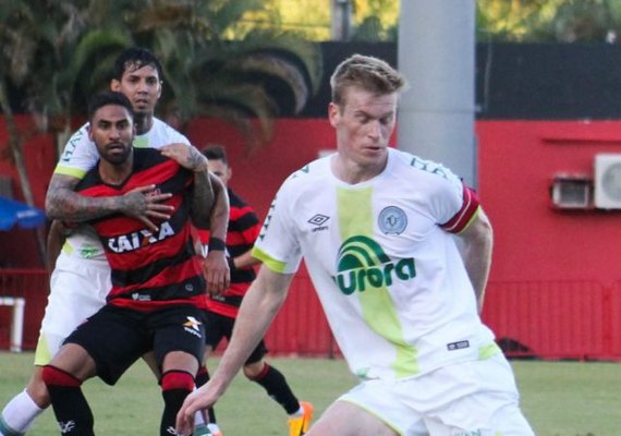Chapecoense vence em Salvador e mantém Vitória em situação delicada