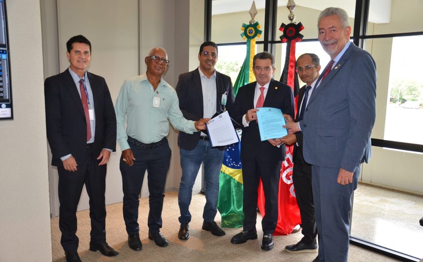 Em reunião com TCU, reitoria e entidades de classe pedem suspensão da absorção da rubrica da URP na Ufal