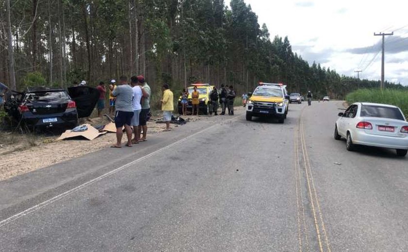 Colisão frontal na rodovia AL-410 deixa dois homens mortos e três feridos em Atalaia