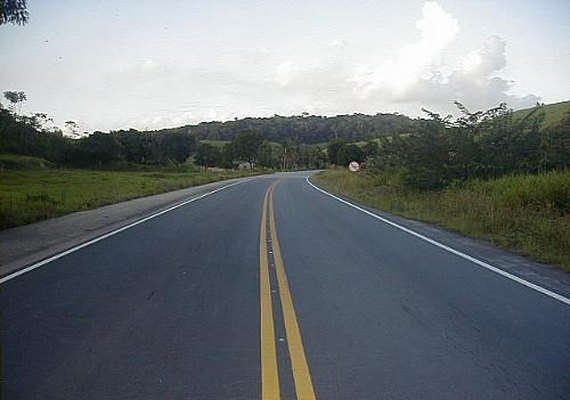 PRF interdita trecho da BR-101 para detonação de rochas
