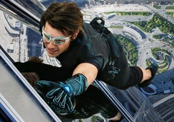 Veja! Tom Cruise reprisa principais papéis da carreira em vídeo de nove minutos