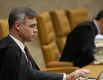André Mendonça levanta sigilo de quase 40 processos no STF