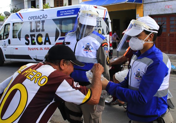 Dois motoristas são presos por embriaguez ao volante em Maceió e Marechal Deodoro
