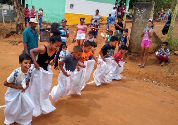 Arapiraca: associação promove festa das crianças em comunidade rural