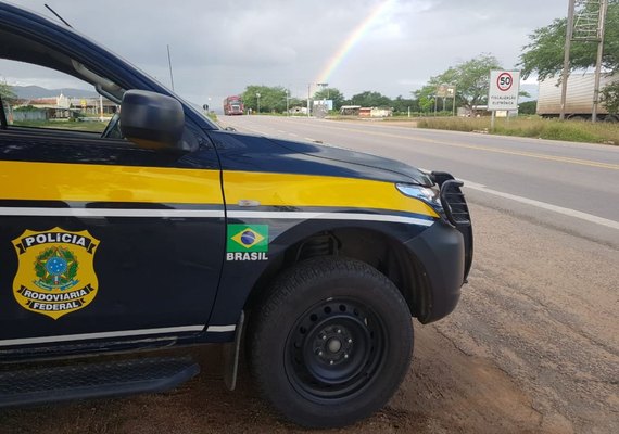 PRF prende três pessoas neste final de semana em Alagoas