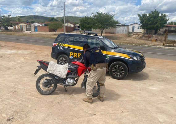 Motociclista é preso pela PRF por embriaguez ao volante