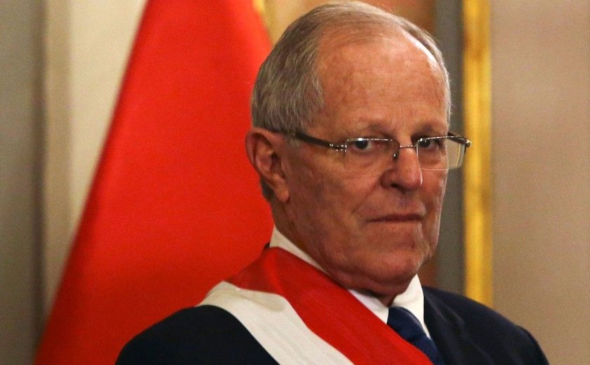 Presidente do Peru tenta evitar impeachment por caso Odebrecht